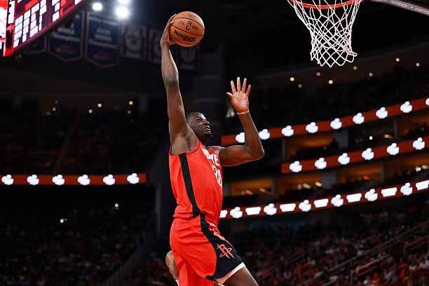 世界杯手机高清观看入口-替补中锋受伤了依然出场时间有限，火箭签下他的意义到底是什么？