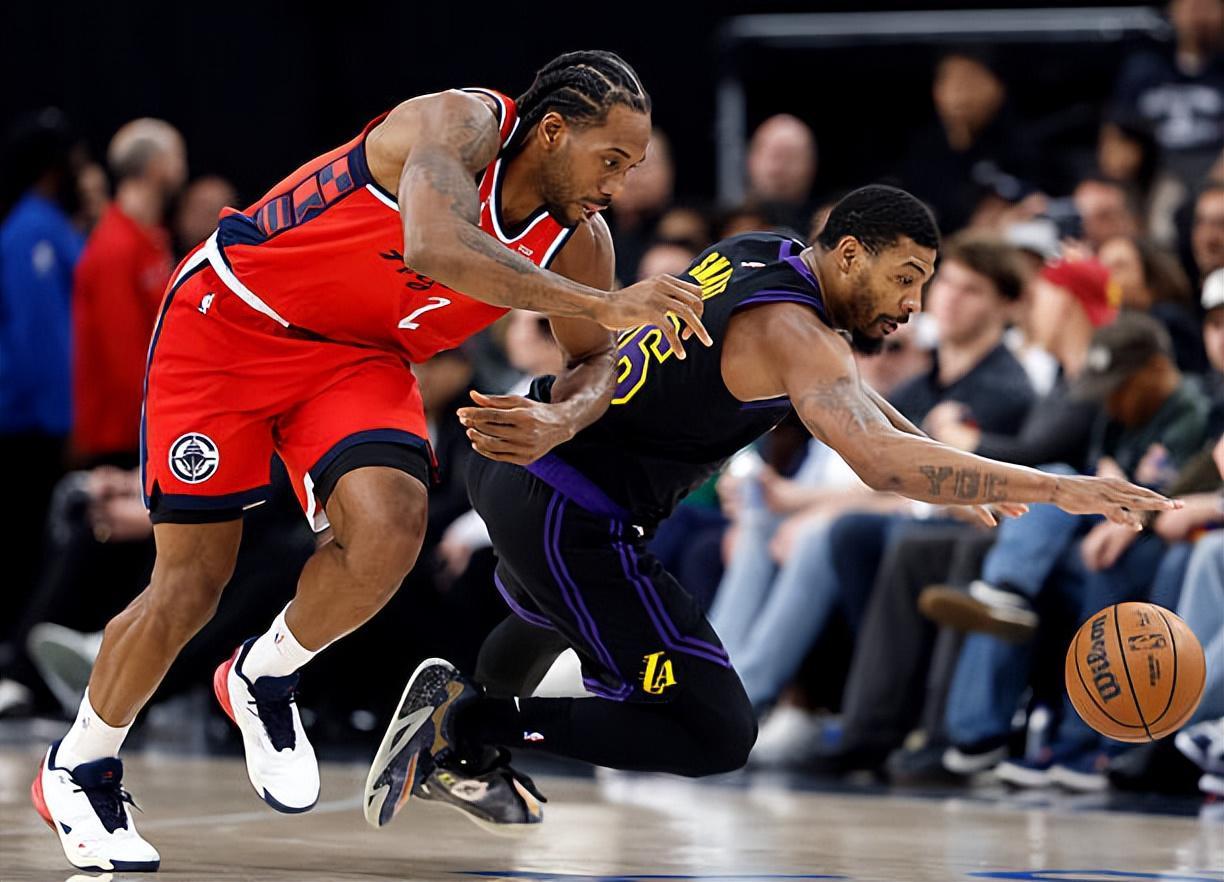 世界杯客户端更新说明-本以为湖人后场大闸有机会挺身而出，结果这一次他却手感全无？