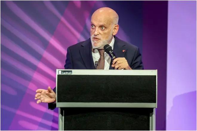 世界杯客户端更新说明-特瓦斯：当皇马主席？我在西甲已经够忙了，也没兴趣